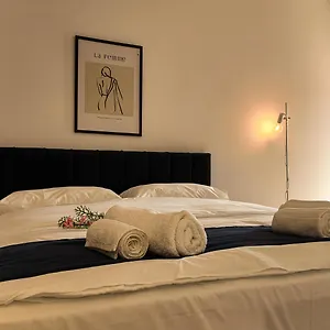 Bluemoon Retreat Tirana